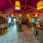 Apart Otel Sowell Hotels Le Domaine Du Golf D'Albret 3*