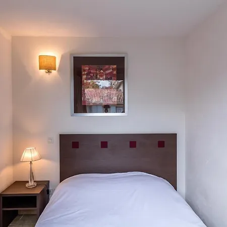 Appart hôtel Vacancéole - Le Domaine Du Golf D'albret 3*