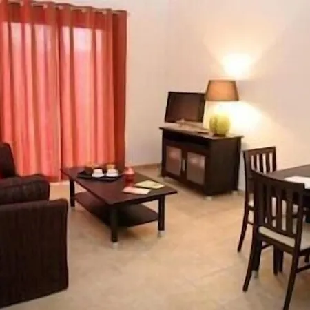 Apartmanhotel Sowell Le Domaine Du Golf D'albret Barbaste