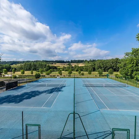 Apartmanhotel Sowell Le Domaine Du Golf D'albret