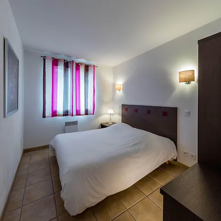 Appart hôtel Vacancéole - Le Domaine Du Golf D'albret Barbaste