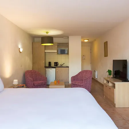 Sowell Le Domaine Du Golf D'albret Apartmanhotel 3*