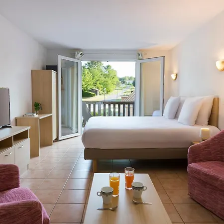 Sowell Le Domaine Du Golf D'albret Apartmanhotel Barbaste