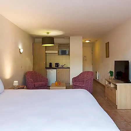Aparthotel Sowell Le Domaine Du Golf D'albret