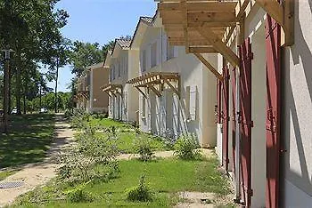 Aparthotel Vacanceole - Le Domaine Du Golf D'albret Barbaste