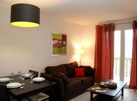 Apartmanhotel Sowell Le Domaine Du Golf D'albret