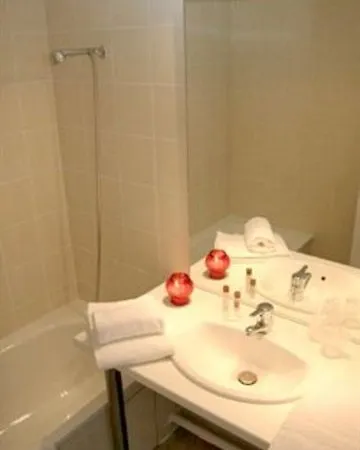 Aparthotel Sowell Le Domaine Du Golf D'albret 3*