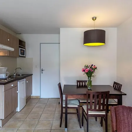 Aparthotel Vacanceole - Le Domaine Du Golf D'albret Barbaste