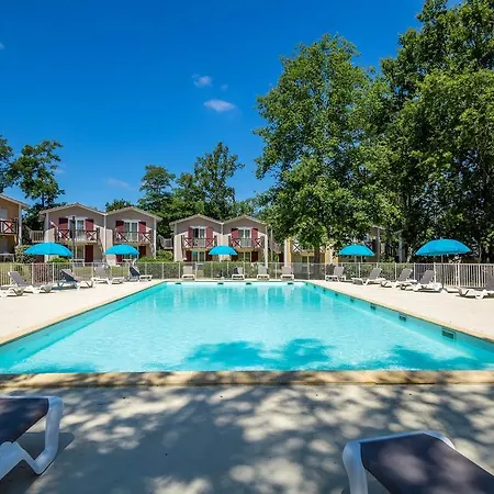 Aparthotel Vacanceole - Le Domaine Du Golf D'albret Barbaste