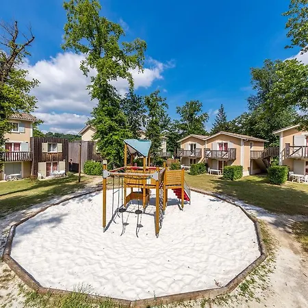 Aparthotel Vacanceole - Le Domaine Du Golf D'albret Barbaste
