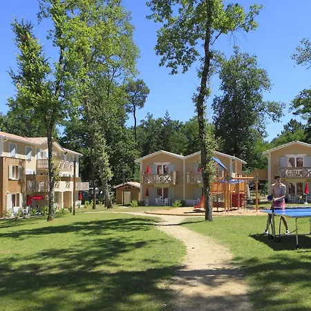Vacanceole - Le Domaine Du Golf D'albret Aparthotel 3*