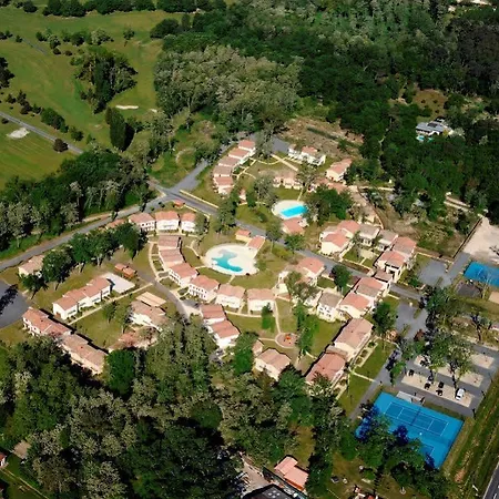 Aparthotel Vacanceole - Le Domaine Du Golf D'albret 3*