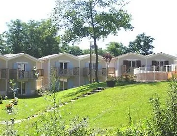 Aparthotel Sowell Le Domaine Du Golf D'albret 3*